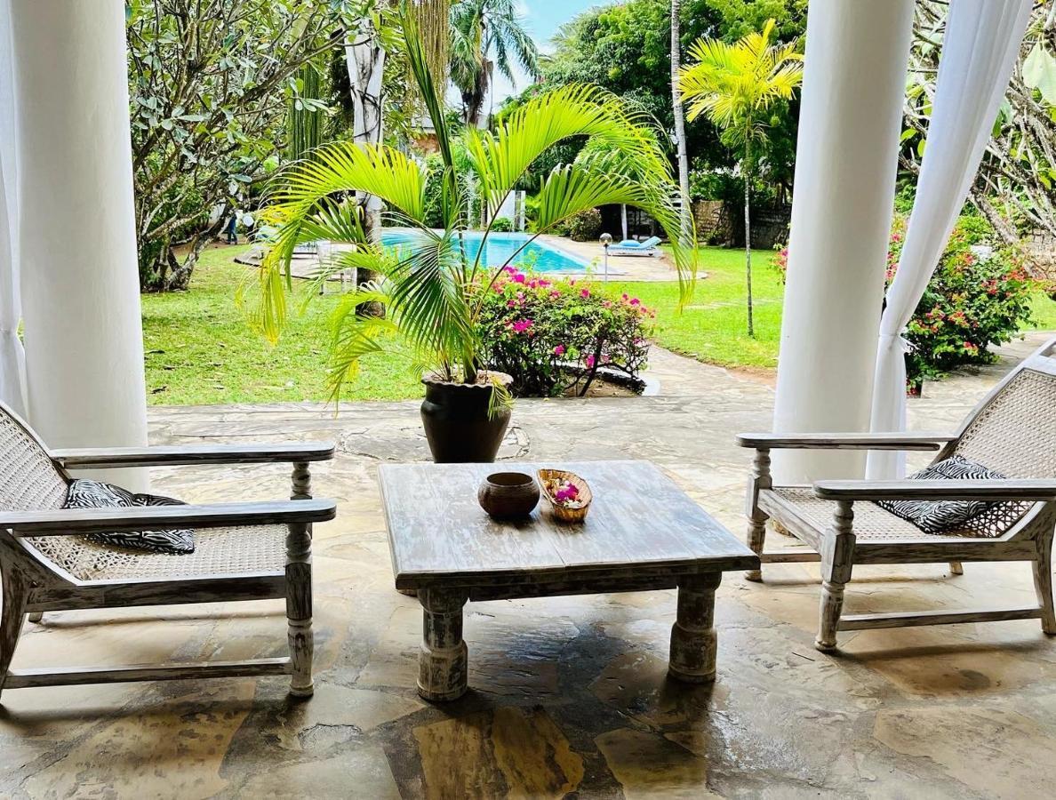 White Nyumba Malindi Apartment ภายนอก รูปภาพ