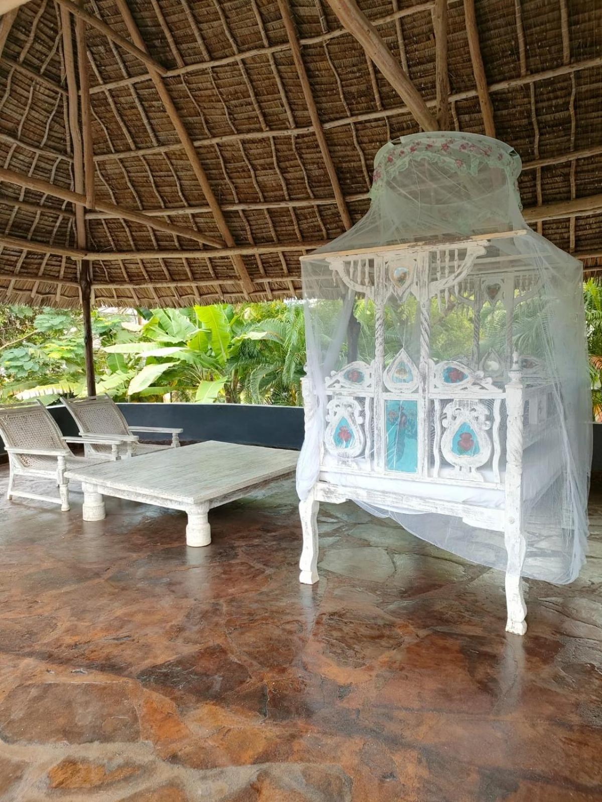 White Nyumba Malindi Apartment ภายนอก รูปภาพ