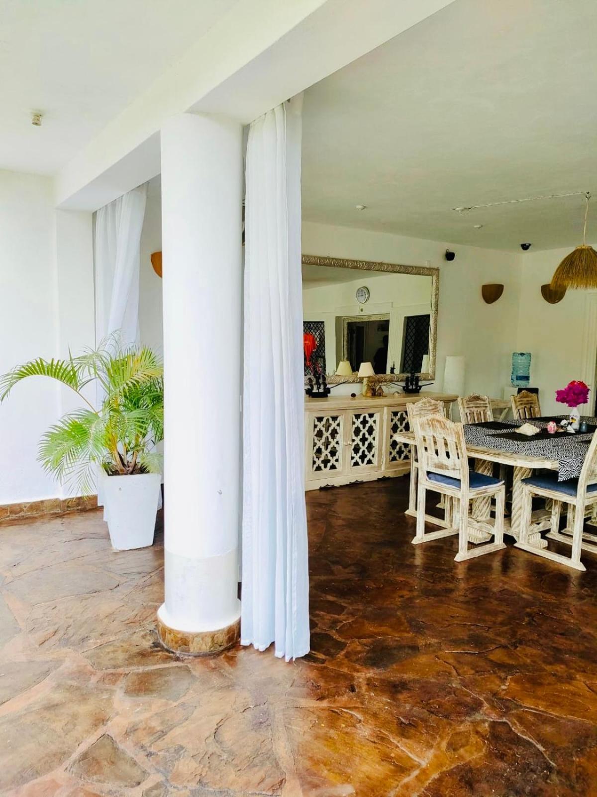 White Nyumba Malindi Apartment ภายนอก รูปภาพ