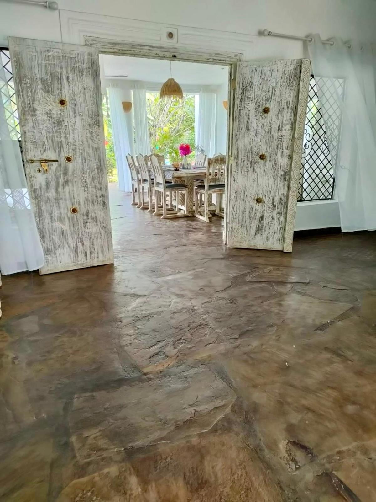 White Nyumba Malindi Apartment ภายนอก รูปภาพ