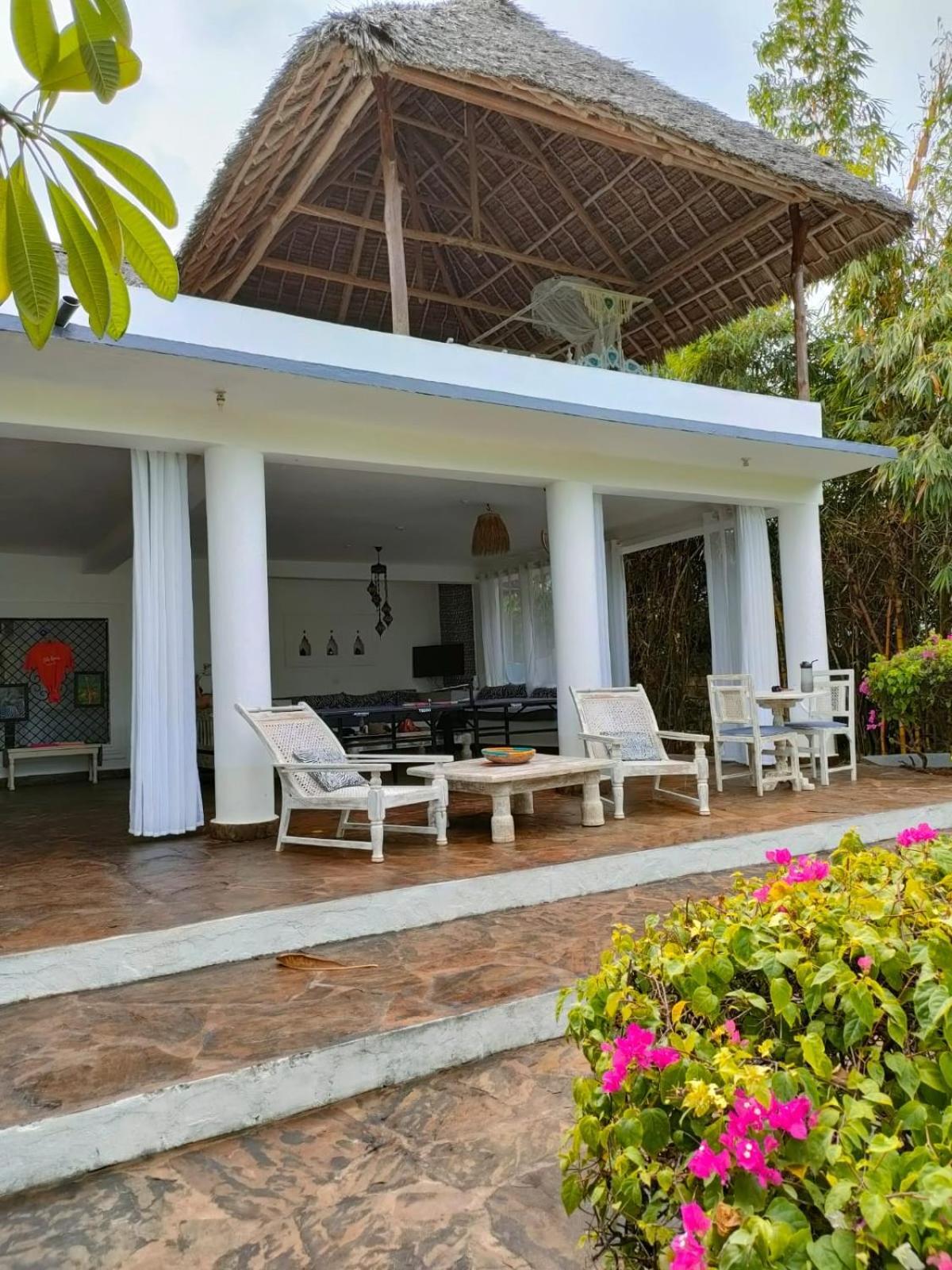 White Nyumba Malindi Apartment ภายนอก รูปภาพ