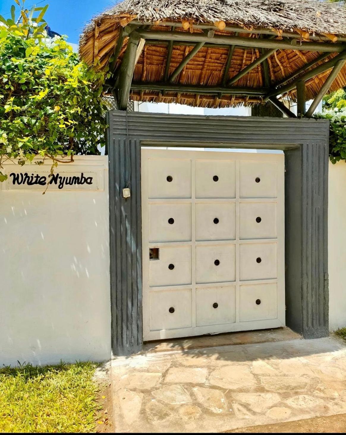 White Nyumba Malindi Apartment ภายนอก รูปภาพ