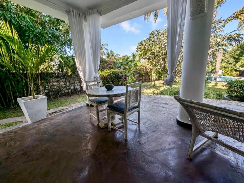 White Nyumba Malindi Apartment ภายนอก รูปภาพ