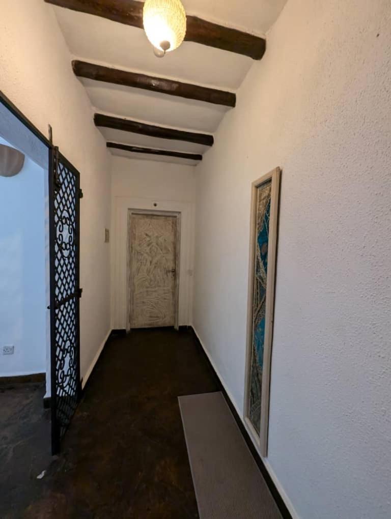 White Nyumba Malindi Apartment ภายนอก รูปภาพ