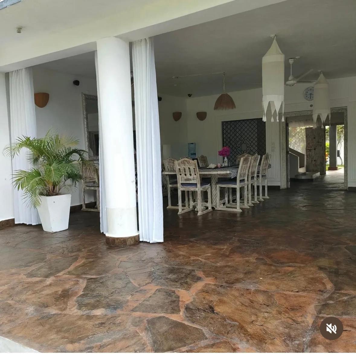 White Nyumba Malindi Apartment ภายนอก รูปภาพ